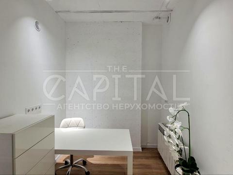 комерційна за адресою Приладовий, 10а