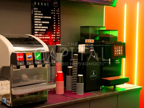 комерційна за адресою Лугова вул., 12