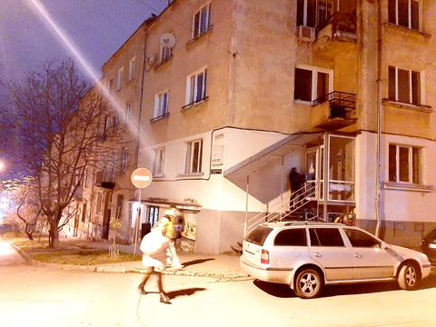 комерційна за адресою Переяславська вул., 9