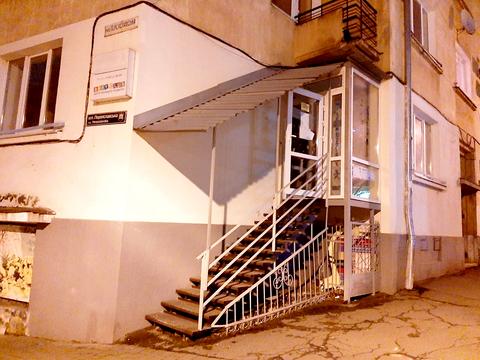 комерційна за адресою Переяславська вул., 9