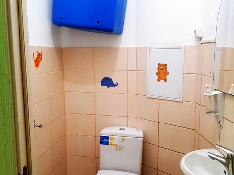 комерційна за адресою Переяславська вул., 9