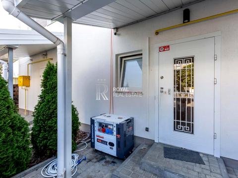 будинок за адресою Миколайчука