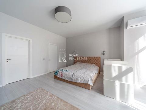 будинок за адресою Миколайчука