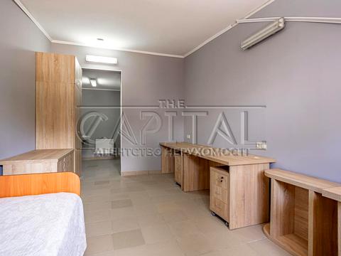 комерційна за адресою Промисловий, 1