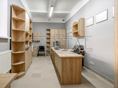 комерційна за адресою Промисловий, 1