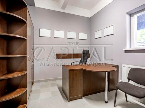 комерційна за адресою Промисловий, 1