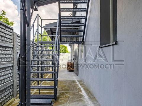 комерційна за адресою Промисловий, 1