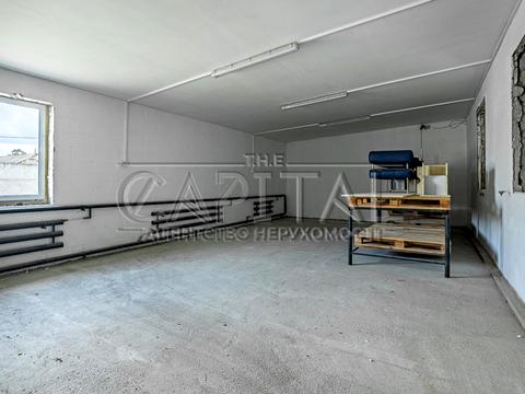 комерційна за адресою Промисловий, 1