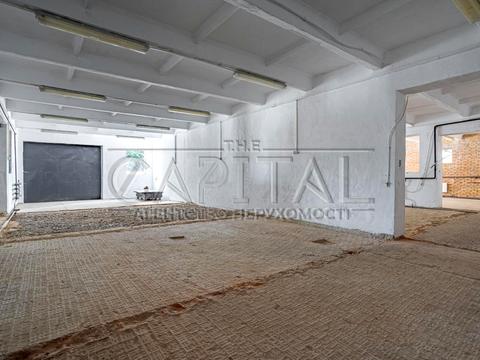 комерційна за адресою Промисловий, 1