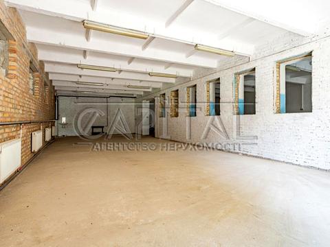 комерційна за адресою Промисловий, 1