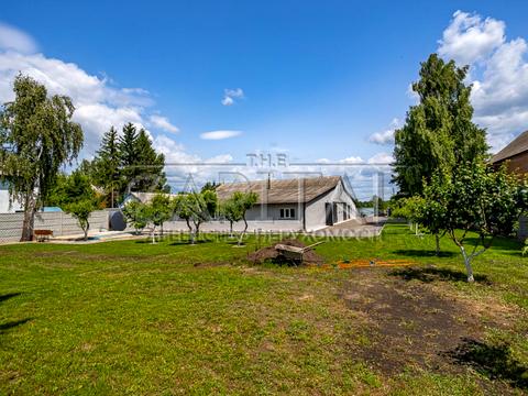 комерційна за адресою Промисловий, 1