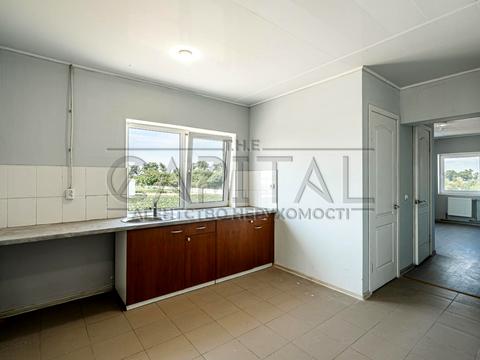 комерційна за адресою с. Русанів, Жовтнева, 5