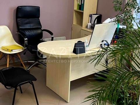 комерційна за адресою Глібова вул., 43