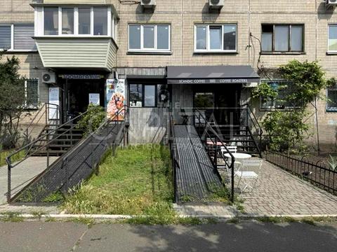 комерційна за адресою Вінстона Черчилля вул. (Червоноткацька), 25