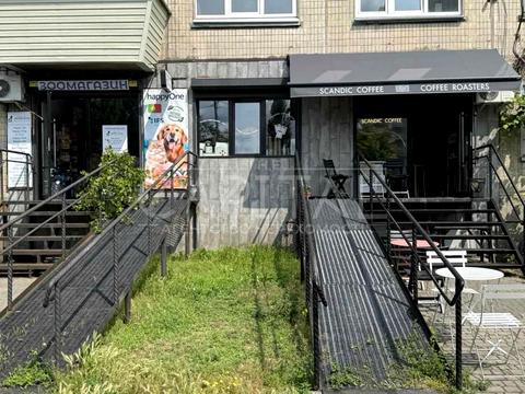 комерційна за адресою Вінстона Черчилля вул. (Червоноткацька), 25