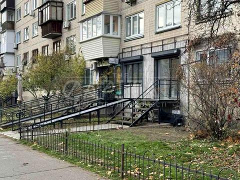 комерційна за адресою Вінстона Черчилля вул. (Червоноткацька), 25