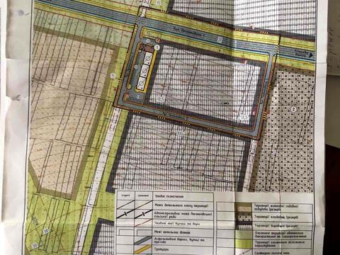 ділянка за адресою с. Лисиничі, 