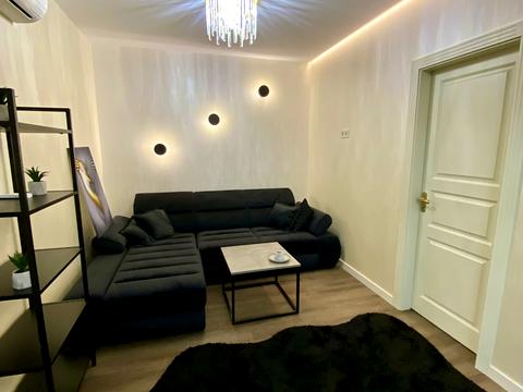 квартира за адресою В'ячеслава Чорновола вул. (), 5