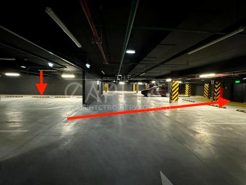 паркомісце за адресою Василя Тютюнника вул. (Анрі Барбюса), 43