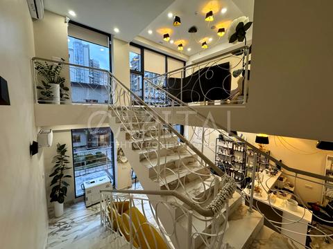 комерційна за адресою Андрія Верхогляда вул. (Михайла Драгомирова), 14-А