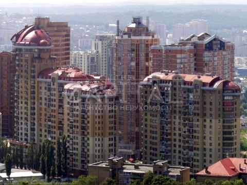 паркоместо по адресу Евгения Коновальца ул. (Щорса), 32-Б