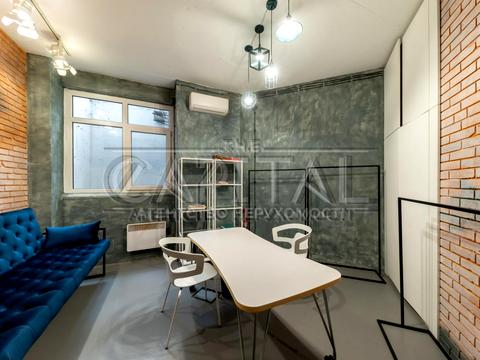 коммерческая по адресу Старонаводницкая ул., 12