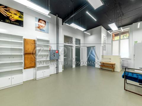 комерційна за адресою Київ, Старонаводницька вул., 6