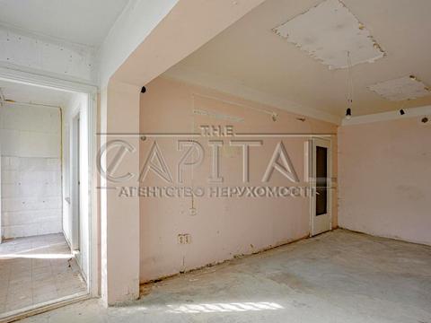 комерційна за адресою Героїв полку "Азов" вул. (Маршала Малиновського), 4