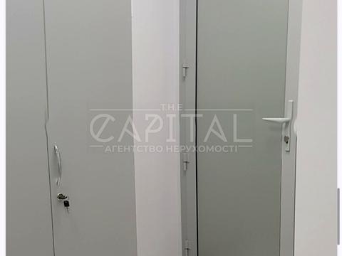 комерційна за адресою Володимира Івасюка просп. (Героїв Сталінграду), 8