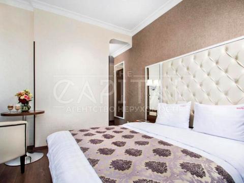 коммерческая по адресу Николая Михновского бульв. (Дружбы народов), 14-16