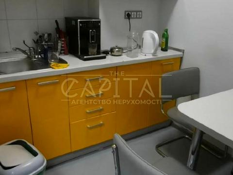 коммерческая по адресу Старонаводницкая ул., 1