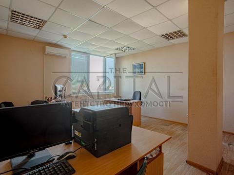 комерційна за адресою Здолбунівська вул., 9