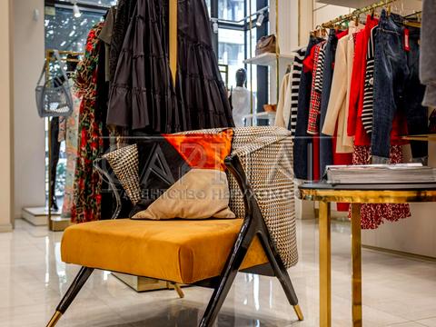 комерційна за адресою Антоновича вул. (Горького), 44