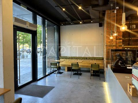 комерційна за адресою Салютна вул., 2к1