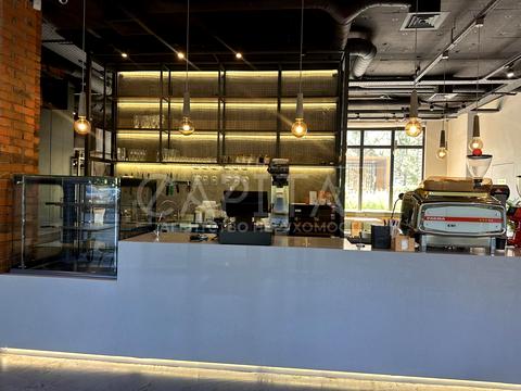 комерційна за адресою Салютна вул., 2к1