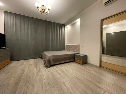 квартира за адресою Андрія Верхогляда вул. (Михайла Драгомирова), 5