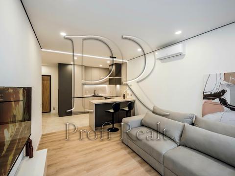 квартира за адресою Олександра Олеся вул., (Будинок 7.8)