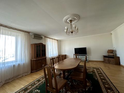 квартира за адресою Костянтинівська вул., 10