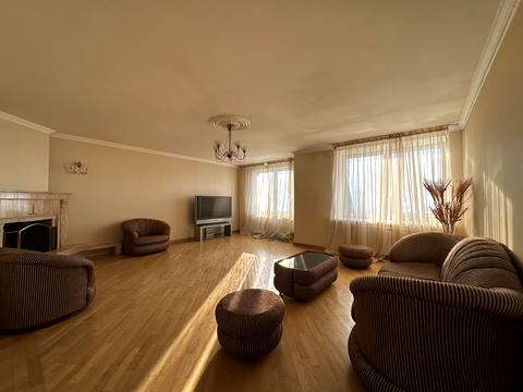 квартира за адресою Костянтинівська вул., 10