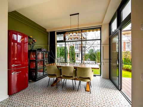 будинок за адресою с. Козин, Весняна