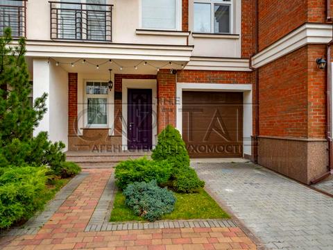 будинок за адресою с. Козин, Весняна