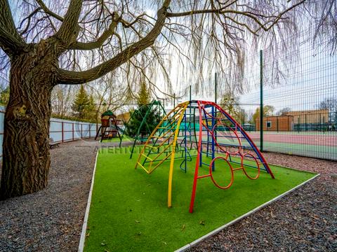 будинок за адресою с. Козин, Весняна