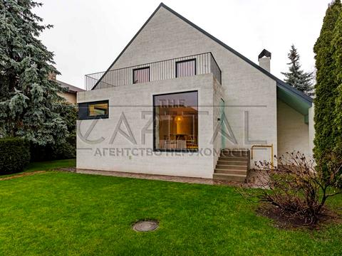 будинок за адресою с. Козин, Київська