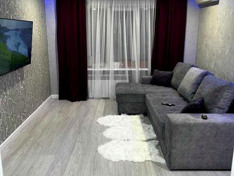 квартира за адресою Феодосійська вул., 8