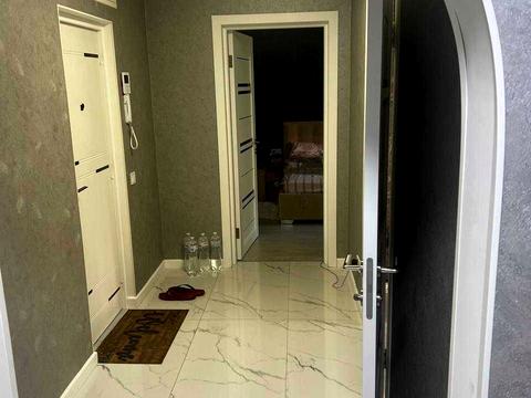 квартира за адресою Феодосійська вул., 8