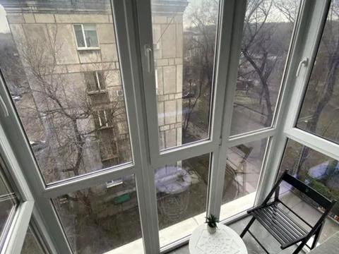 квартира за адресою Кам'янське (Дніпродзержинськ), Галини Романової вул., 10