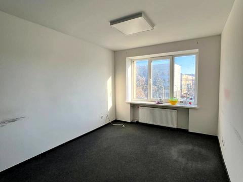 комерційна за адресою Зелена вул., 206