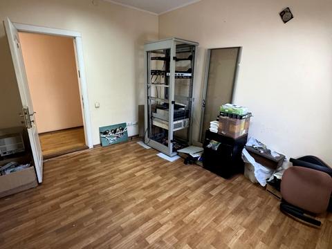 коммерческая по адресу Зимових Походів ул. (Молодогвардейская), 2