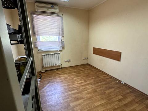 коммерческая по адресу Зимових Походів ул. (Молодогвардейская), 2