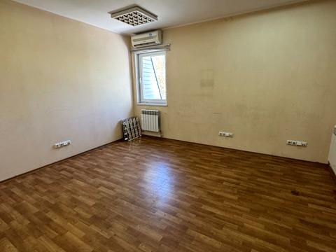 коммерческая по адресу Зимових Походів ул. (Молодогвардейская), 2